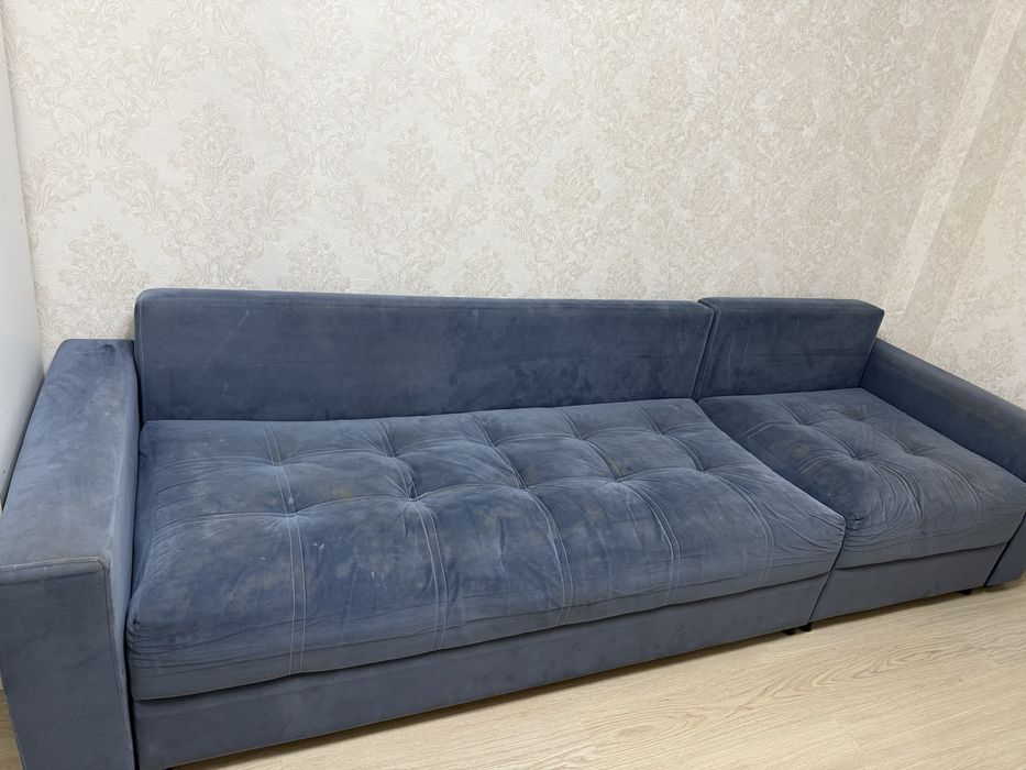 Диван 3 метрлик сатылады.