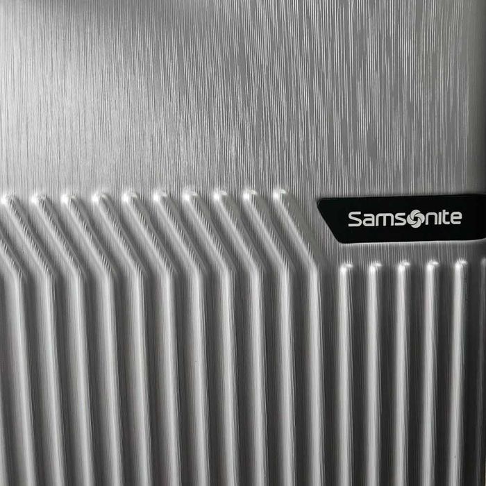Samsonite куфар с размери 84х54х34