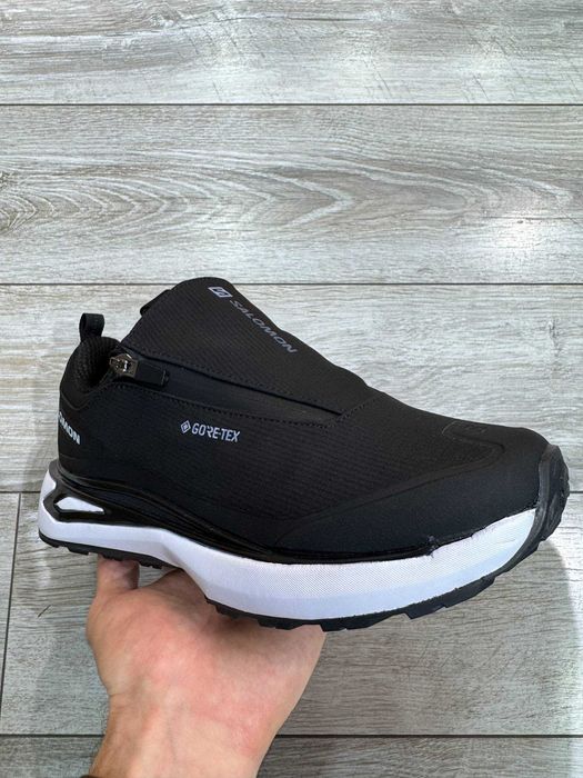 Кроссовки Salomon Odyssey Elmt Advanced Gore-Tex.