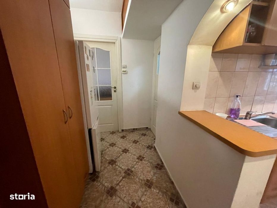 Apartament 2 camere, 41 mp, Craiovita Noua, zona Statia 30