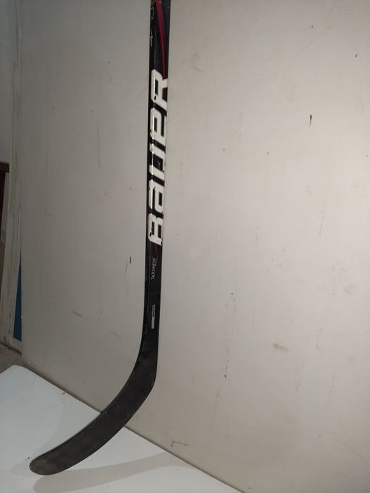 Клюшка юниорская Bauer карбон.