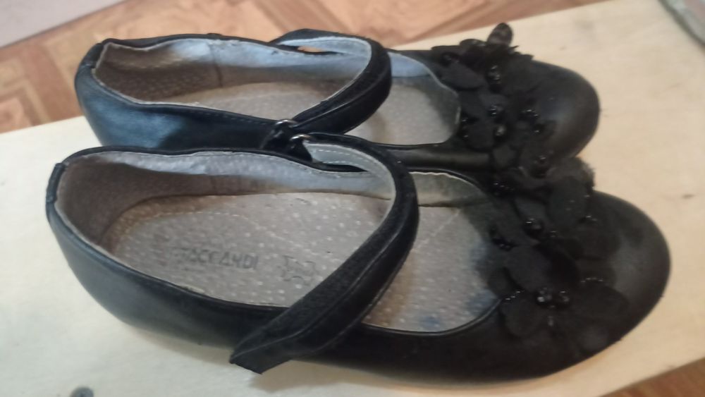 Продам туфли на девочку