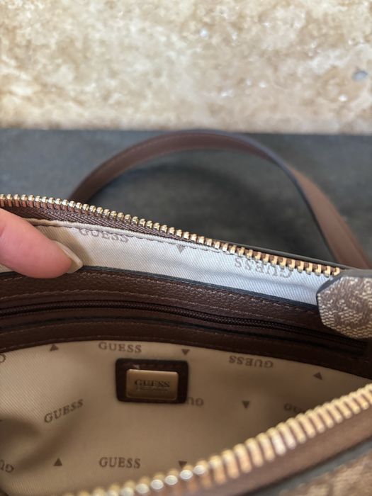 Дамска чатна GUESS