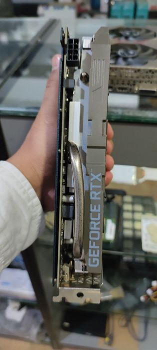 Colorful rtx 2060super 8gb  holati zor 

2ta holati yaxshi 

170$ dan