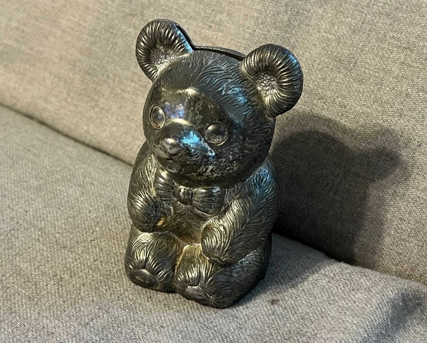 Pusculita veche metalica ursulet Leonard Japan, colectie, 15 cm