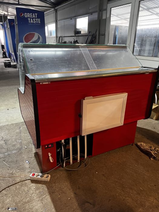 Vitrina frigorifica cu racire statica 130cm lungime x 90cm latime