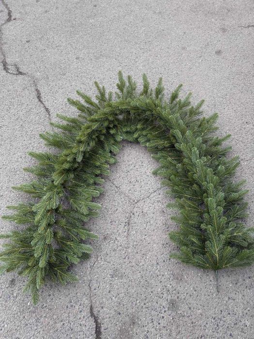 Оптовые поставки искусственных елей FrosTree. Доставка по Казахстану