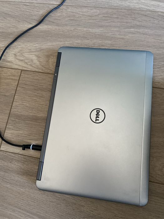 Ноутбук Dell Latitude E7240