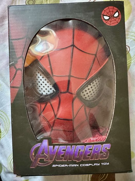 Маска человек паук с движущимися глазами