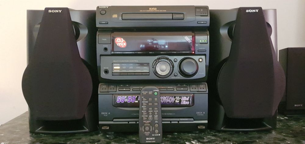 Vând combină muzicala Sony