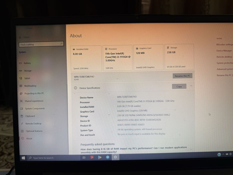 Noutbook Lenovo.