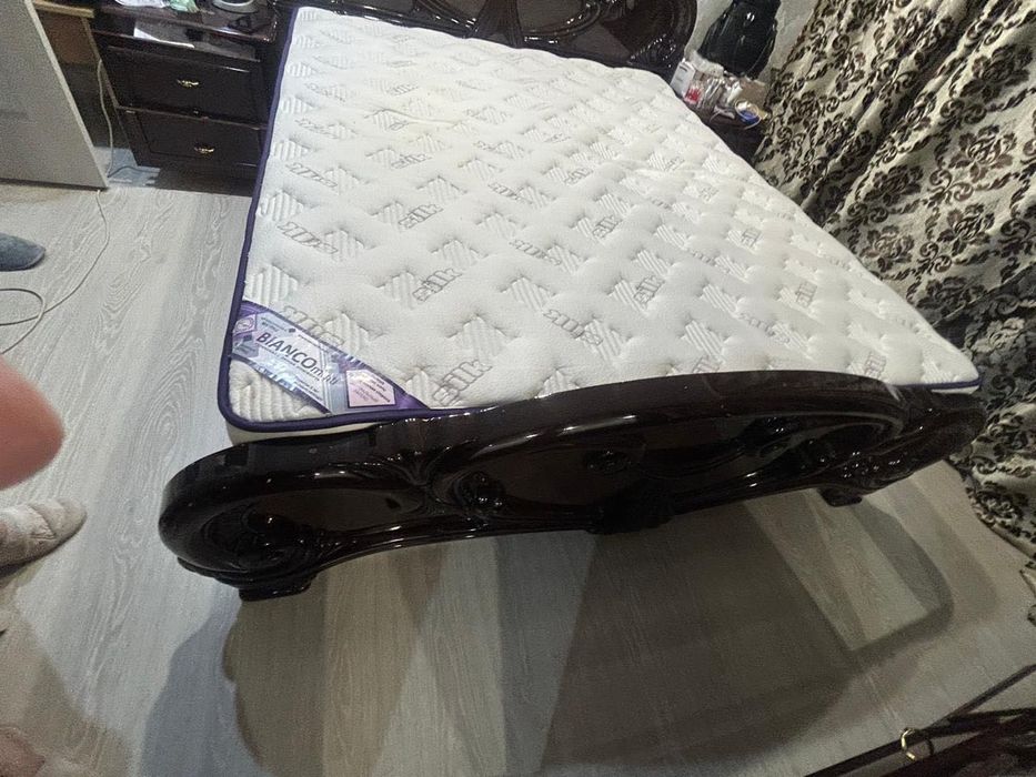 Спальный гарнитур в отличном состоянии