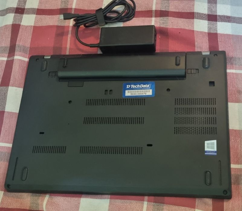 Lenovo A485 amd ryzen 5 16gb ddr4 256gb ssd m2 14" ,,baterie noua,,