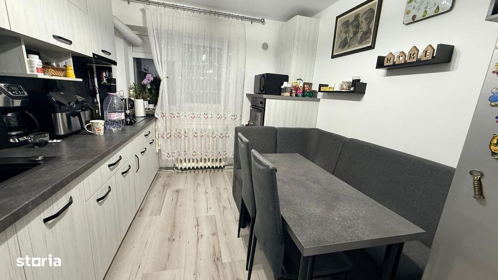 Apartament 4 camere Parcul Curcubeului , etaj 3 , renovat