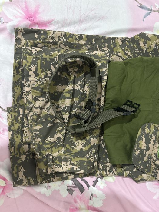 Военный форма 44размер