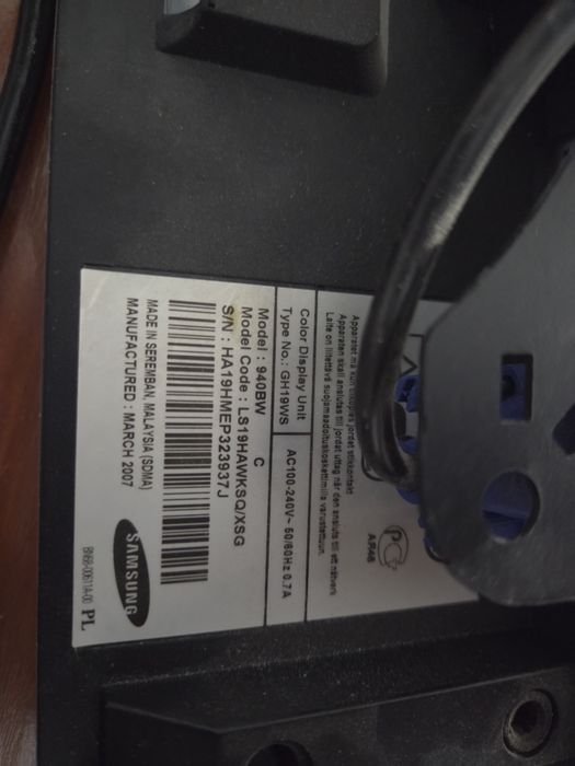 Монитор самсунг, видео регистратор HiLook DVR-104G-K1.