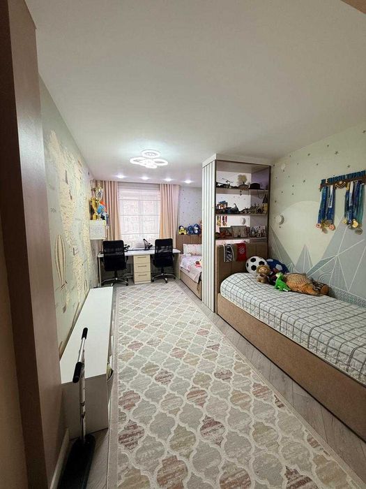 Продам 3- комн квартиру в районе ДБ Северный