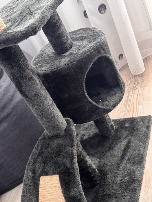 Ansamblu de joacă pentru pisici cu căsuță și sisal – nou – 95 cm