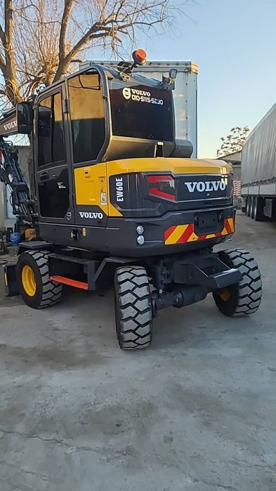 Экскаватор ва самосвал хизмати