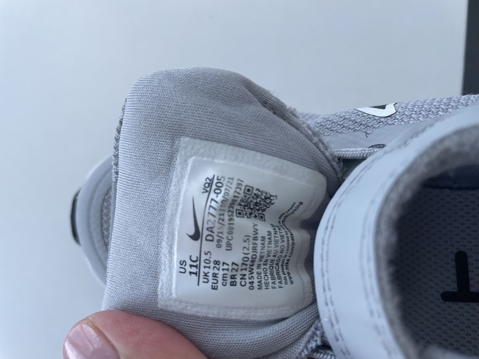 Маратонки nike 28 номер