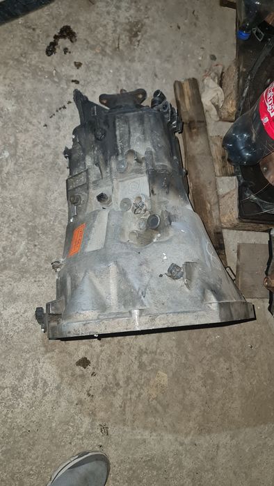 Vand cutiie viiteze MANUALA V8 pentru Bmw e39,e38 3.5i v8 4.0i 4.4i