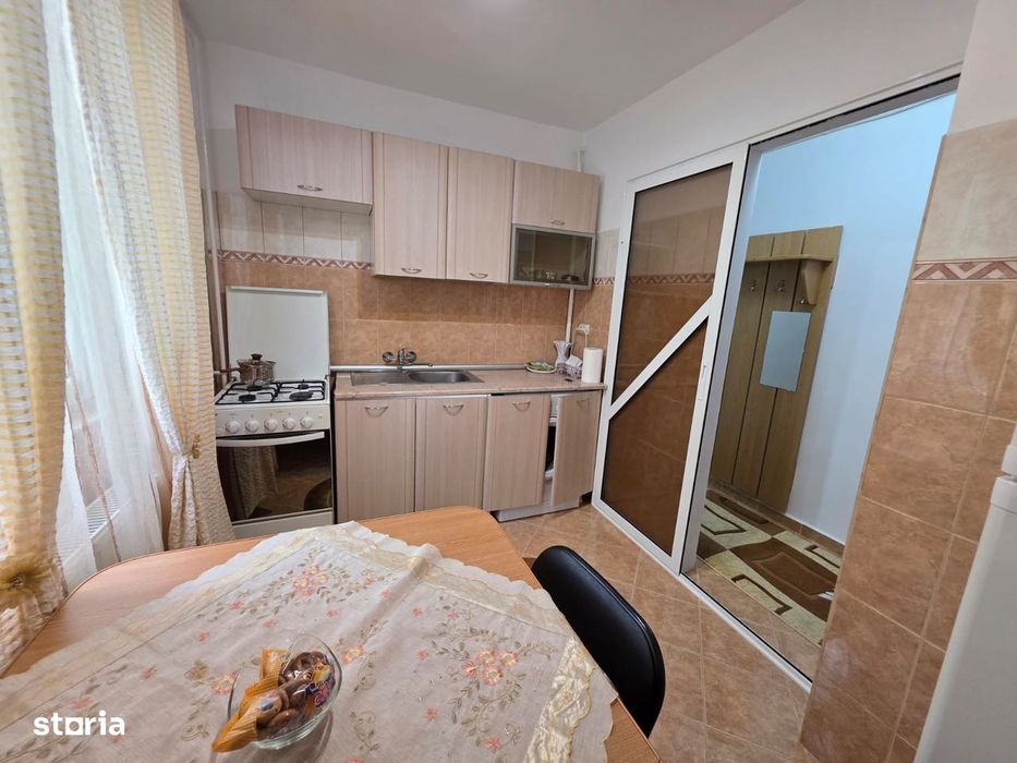 2 camere, zona Smirodava , decomandat, etaj intermediar, mobilat