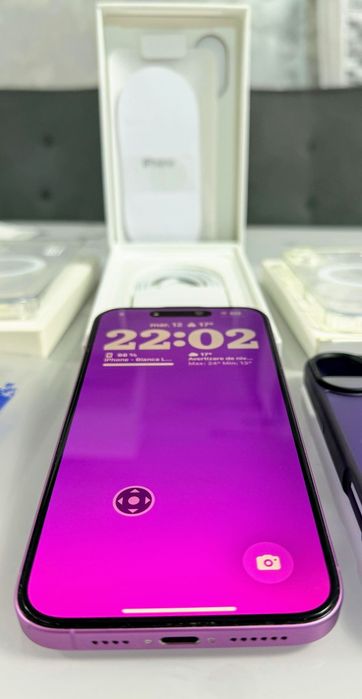 Vând iPhone 16 PLUS 256 GB Roz (Pink) garantie activa, 100% baterie si ExtraFull accesorii