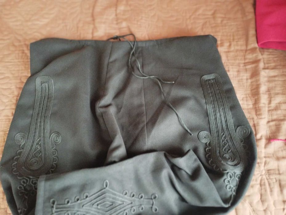 Мъжка черна носия