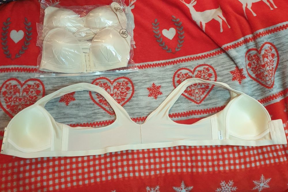 Sutiene cu închidere în față