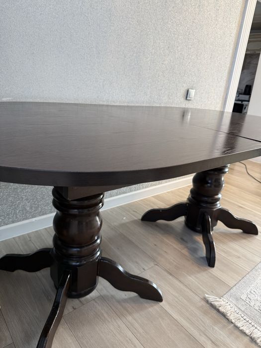 Стол для гостиной