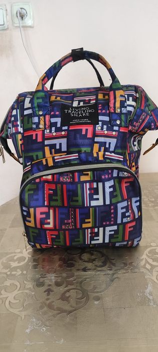 Сумка —рюкзак для мамы