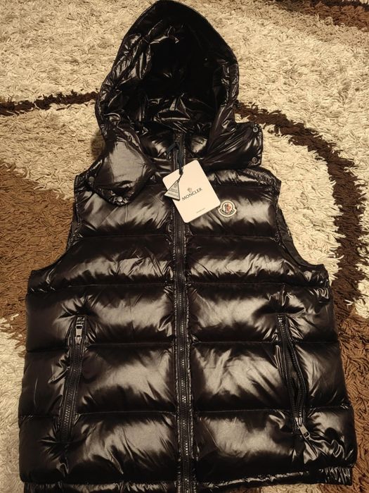 Vesta Moncler, Noua cu etichetă