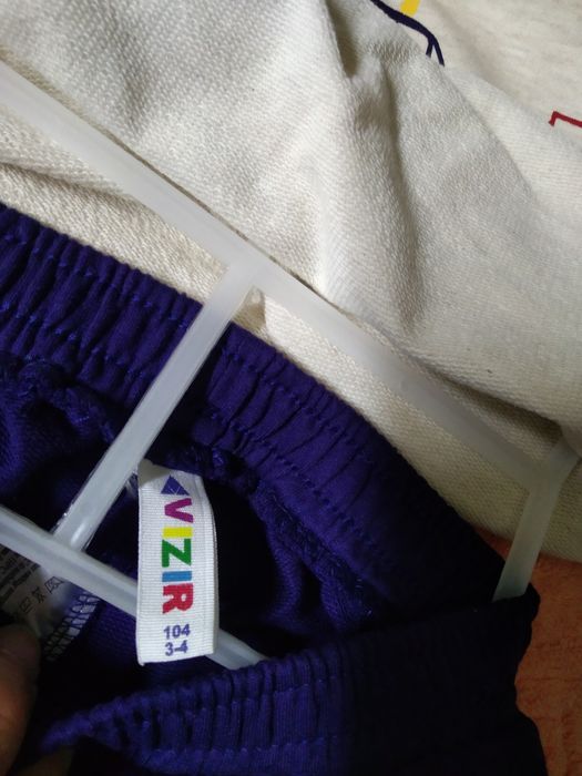 детский костюм. кофточка с брюками. всё новое.на мальчика.