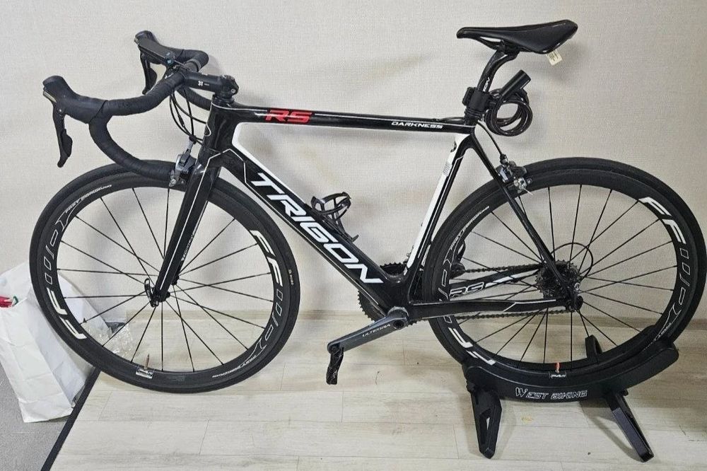 Шоссейний велосипед Trigon karbon