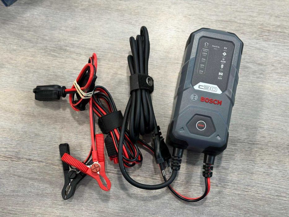 Зарядно устройство Bosch C30 Charger