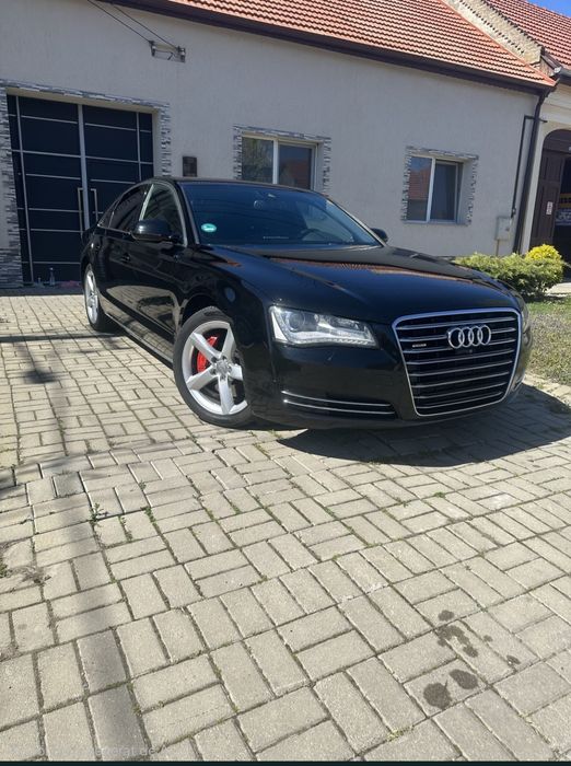 AUDI A8 2012