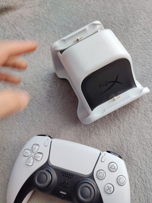 Controller ps5 original Sony dualsense  ( maneta ps5 )+ dock incarcare