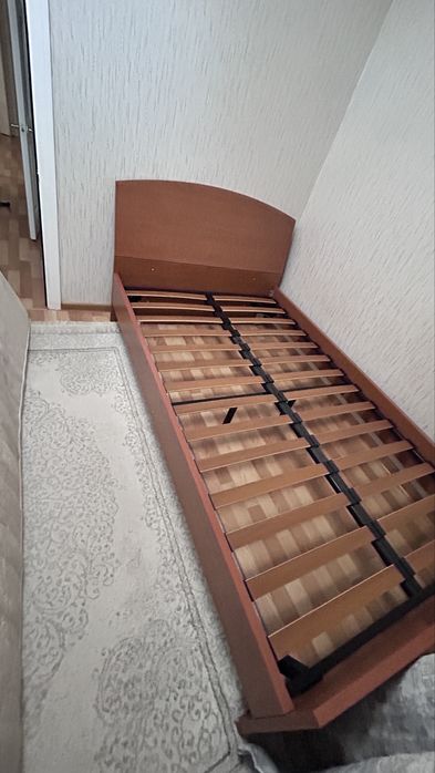 Кровать 1,2 * 2,0, в идеальном виде