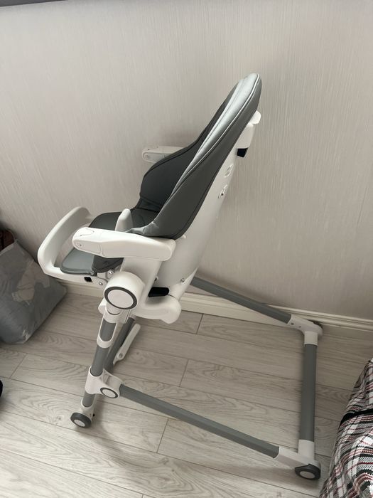 Стульчик для кормления  ivolia q6