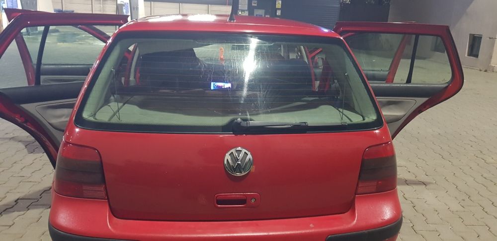 măşina Volkswagen Golf/ Bucuresti/ de vânzare