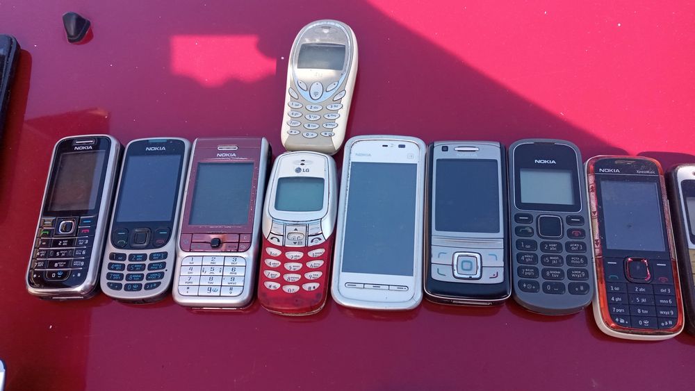 Корпуса телефонов