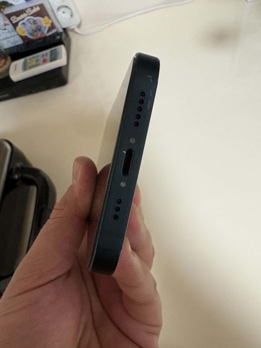 Iphone 13 + carcase-folii la el