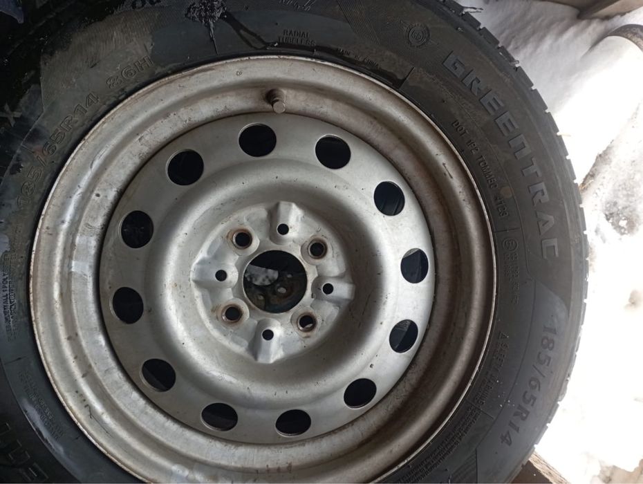 Продам резину с дисками на colkswagen passat