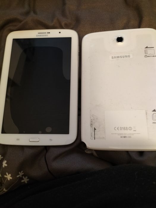 Vând tableta Samsung Note 8.0 pentru piese