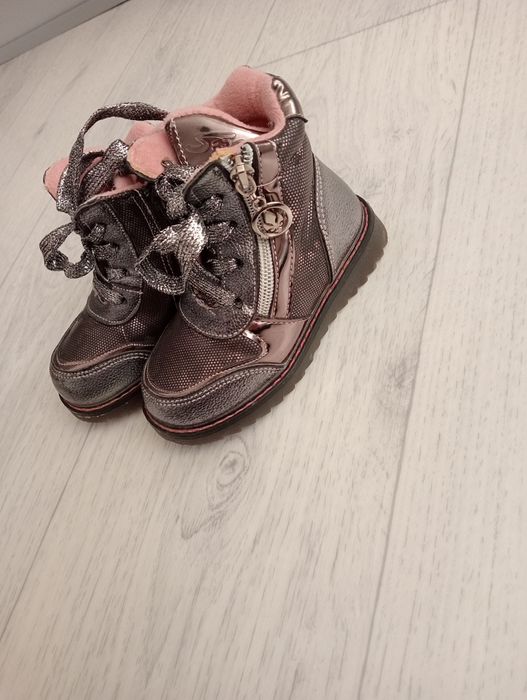 Ботинки для девочки