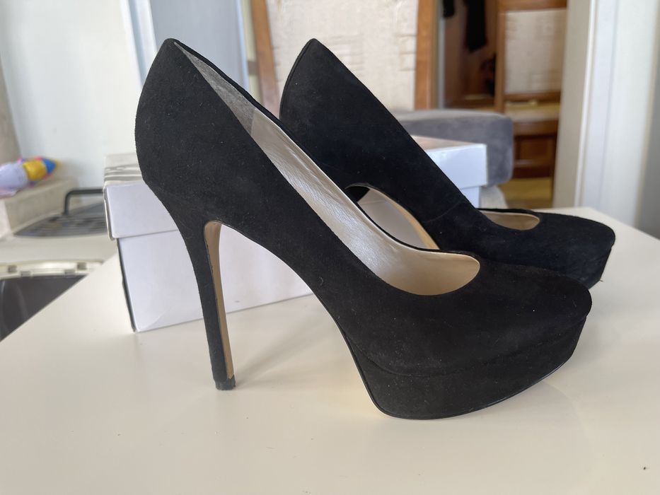 Nine West 39 велурени обувки на висок ток