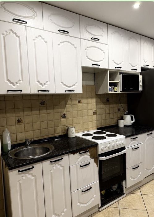 Продам кухоный гарнитур срочно