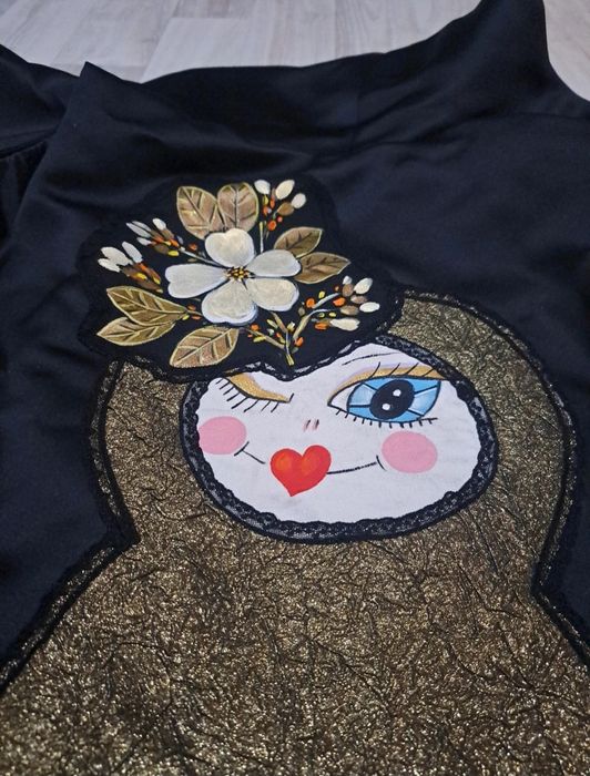 Vesta pictată manual Matrioska, mărime M-L