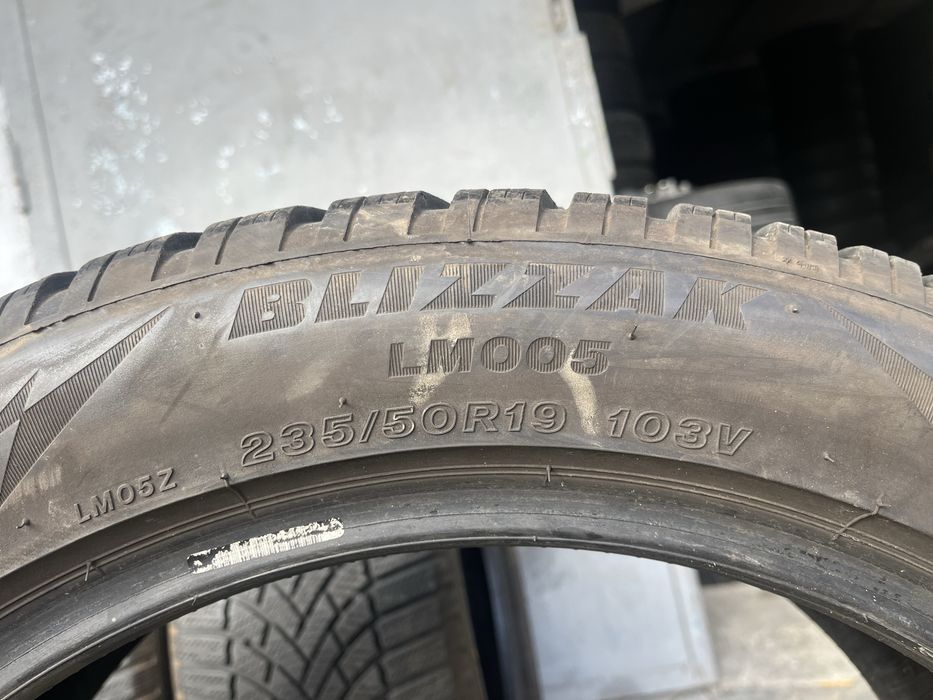 4 бр. зимни гуми 235/50/19 Bridgestone DOT 3521 4,5-5 mm
