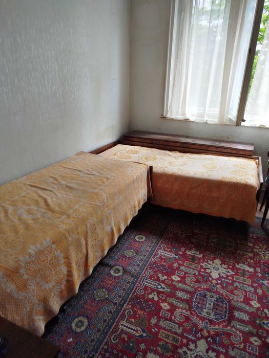Продавам ъглови легла